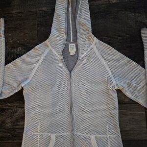 #532 Title Nine White Mesh Hoodie